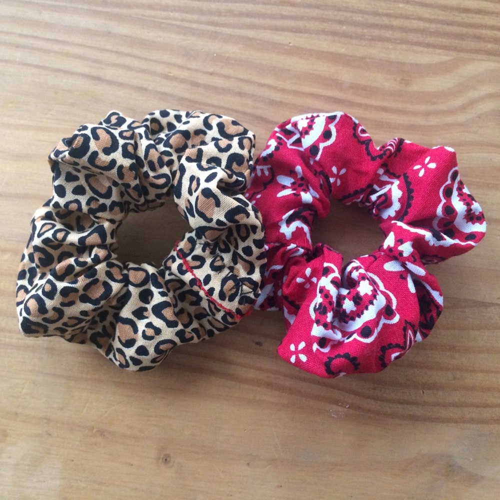 Handmade custom SCRUNCHIES! - Picture 2 of 3